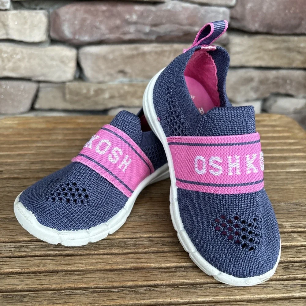 OshKosh. Toddler Blue-Pink Mesh/Knit Lightweight Girls Shoes. Size 5M